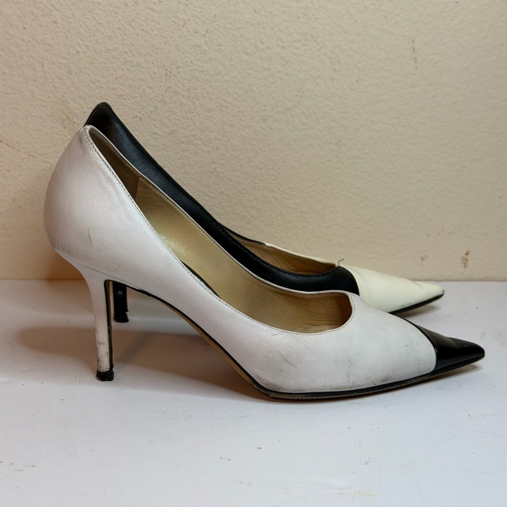 Jimmy Choo Love Pumps in a Black/White Two-tone Leather and Patent finish - Picture 5 of 11
